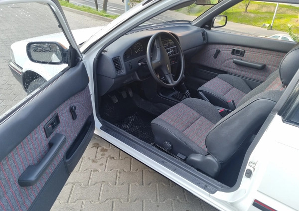Toyota Corolla cena 24900 przebieg: 80000, rok produkcji 1991 z Gdynia małe 497